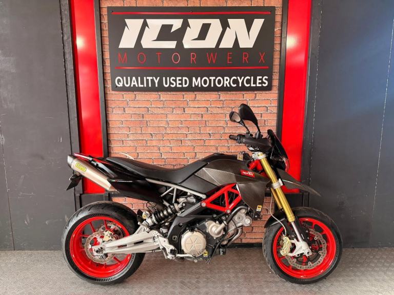Aprilia Dorsoduro factory 2010 APRILIA DORSODURO FACTORY LOW MILES CLEAN EXAMPLE