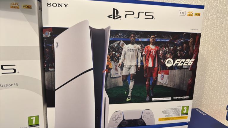 Brand new sealed PS5 with FC26 with receipt 