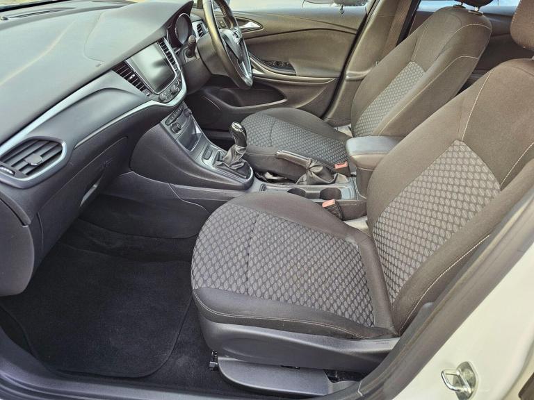 2017 Vauxhall Astra 1.6 CDTi ecoTEC BlueInjection Tech Line Nav Sports Tourer Euro 6 5dr ESTATE D...