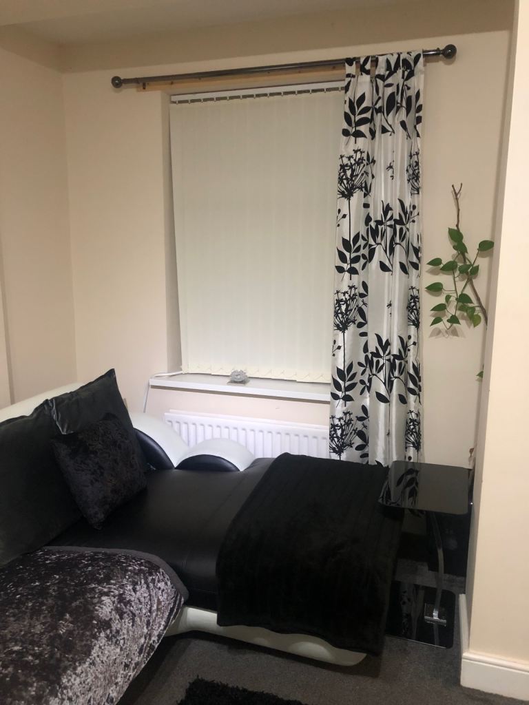 3/4 bedrooms 2 bathrooms and seperate WC