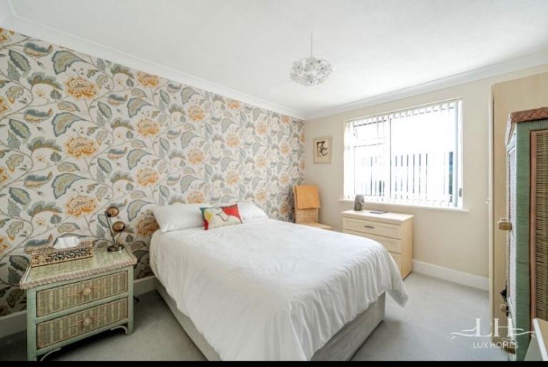 Double room to rent in Romford