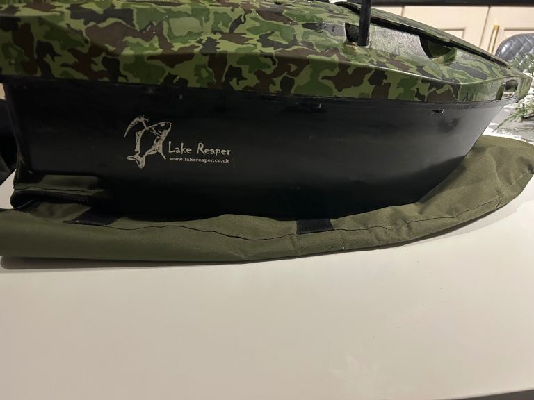 Lake reaper bait boat