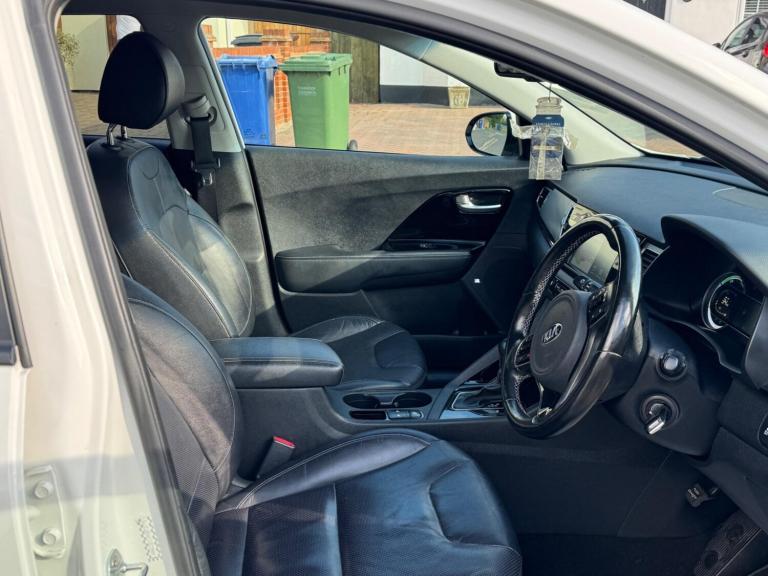 2017 Kia Niro 1.6h GDi 3 DCT Euro 6 (s/s) 5dr ESTATE Petrol/Electric Hybrid Automatic