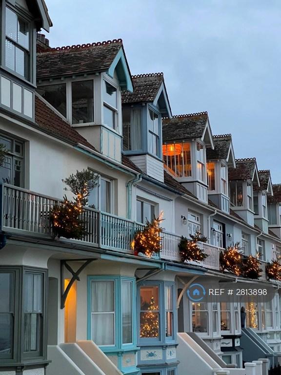 3 bedroom flat in Wavecrest, Whitstable, CT5 (3 bed) (#2813898)