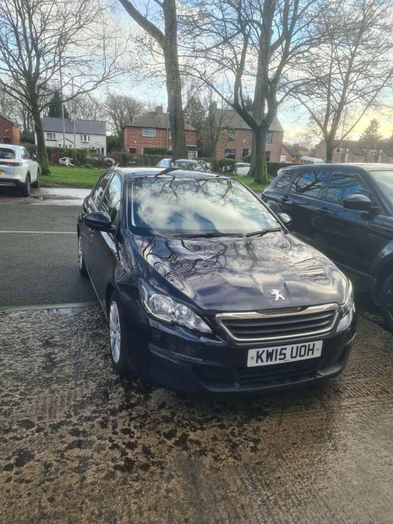 PEUGEOT 308 DIESEL HATCHBACK - 1.6 BlueHDi 100 Access 5dr • 2015 • Blue • Manual