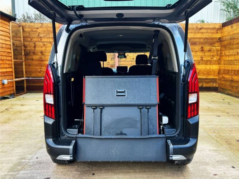 2025 Peugeot Rifter 3 Seat Auto Wheelchair Accessible Disabled Access Vehicle WAV MPV Diesel Auto...