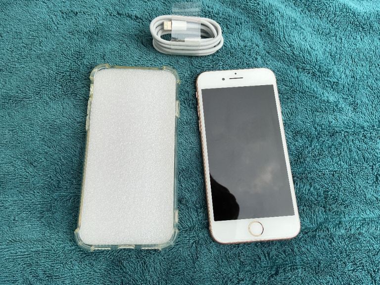 iPhone 8 Gold/White, 64Gb c/w New Silicone case and Charging Cable. Mint condition.