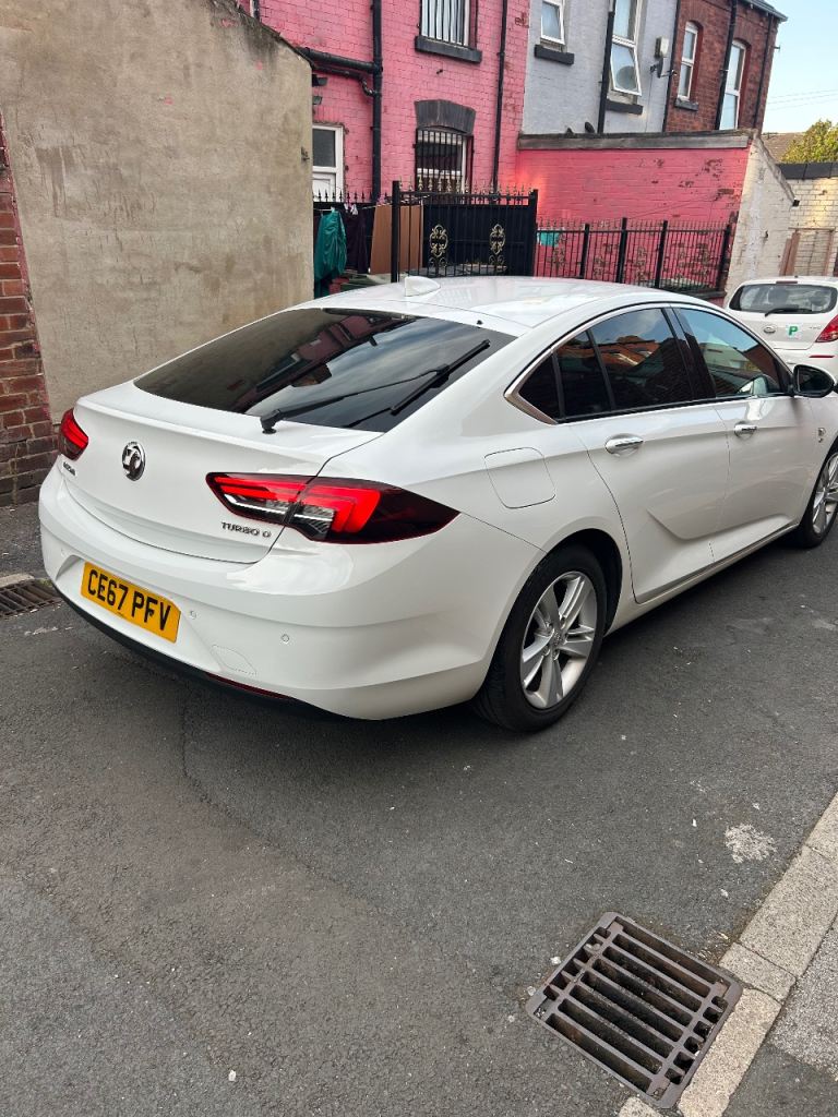 Vauxhall, INSIGNIA, Hatchback, 2017, Manual, 1598 (cc), 5 doors