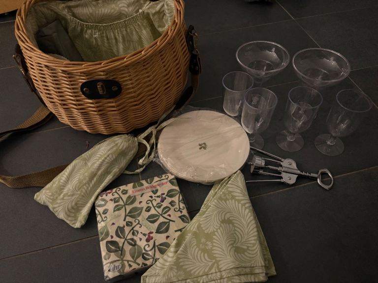 Brand New Unused Themed Picnic Basket Set