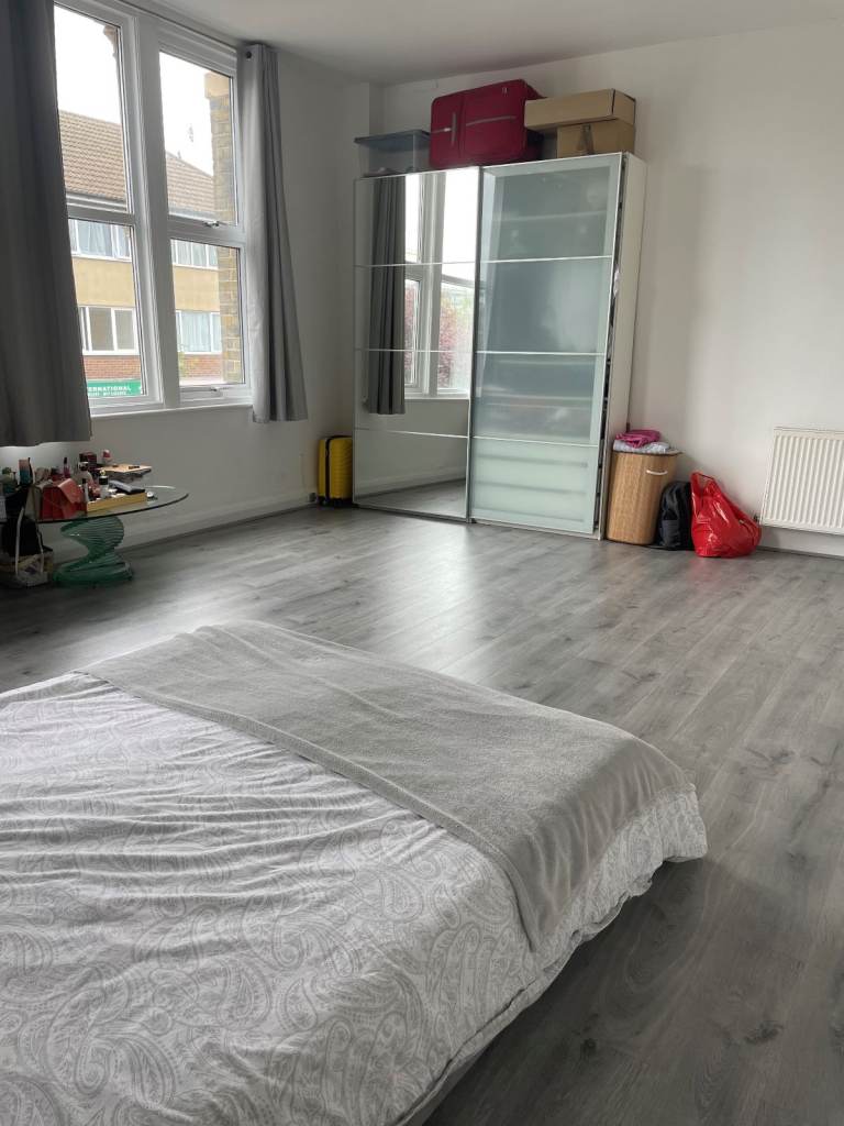 CALL NOW TO VIEW THE BEST 2 DOUBLE BED MAISONETTE BY STATION! E17 3HT