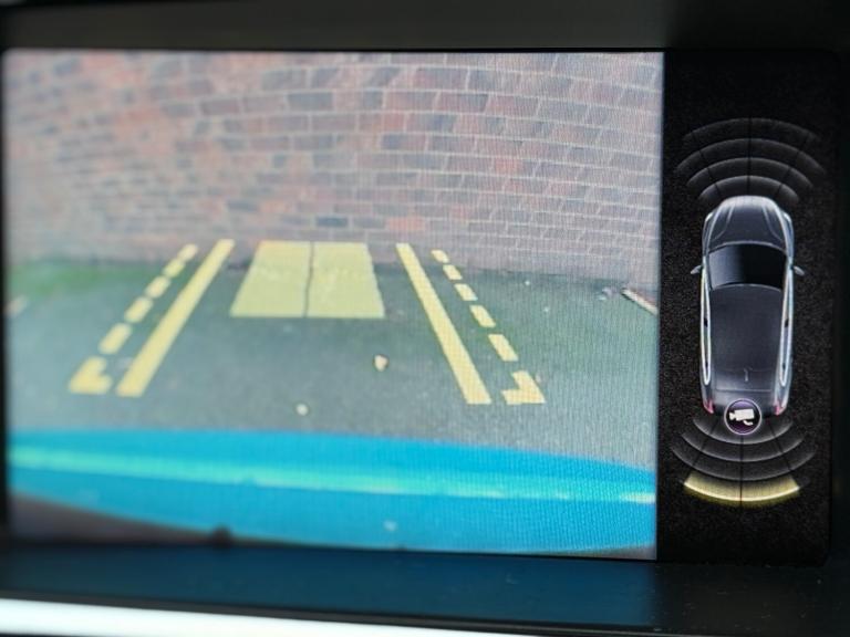 2014 Volvo V40 D2 R DESIGN 5dr HATCHBACK Diesel Manual