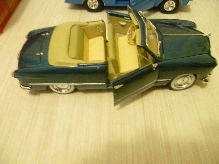 1949 Blue Ford Convertible Coupe 1:18 Scale Die cast Model Car by Maisto Metallic Blue 31682 