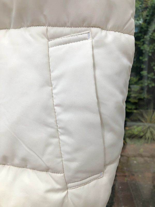 Monki ivory puffer vest XXS UK 4/6 VGC