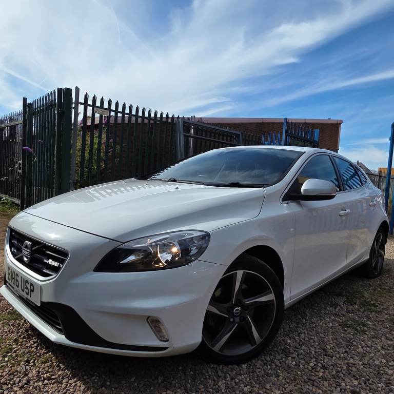 VOLVO V40 R DESIGN NAV EDITION 2.0 DIESEL LOW MILES YEAR 2016 12 MONTHS MOT&FULL HISTORY SERVICE!!!