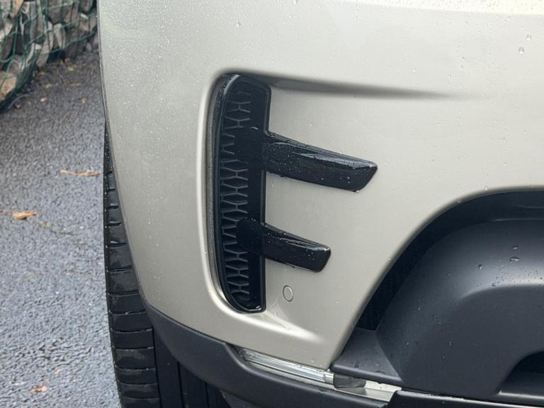 2017 Land Rover Discovery 3.0 TDV6 HSE Automatic 4WD Euro 6 5dr SUV Diesel Automatic