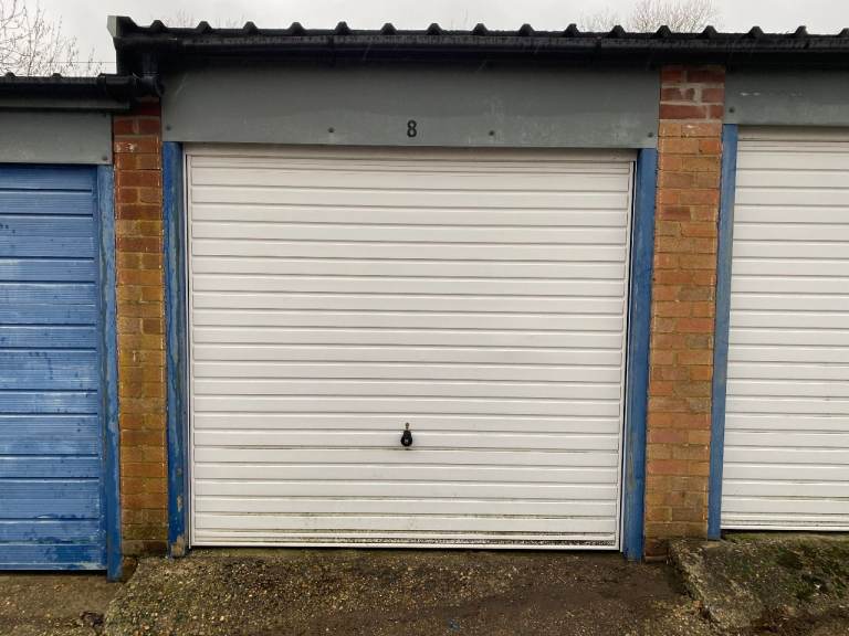 Lock-Up Garage To Rent