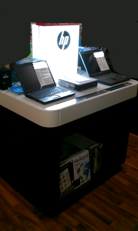 HP Laptop Retail Shop Display Island / Stand