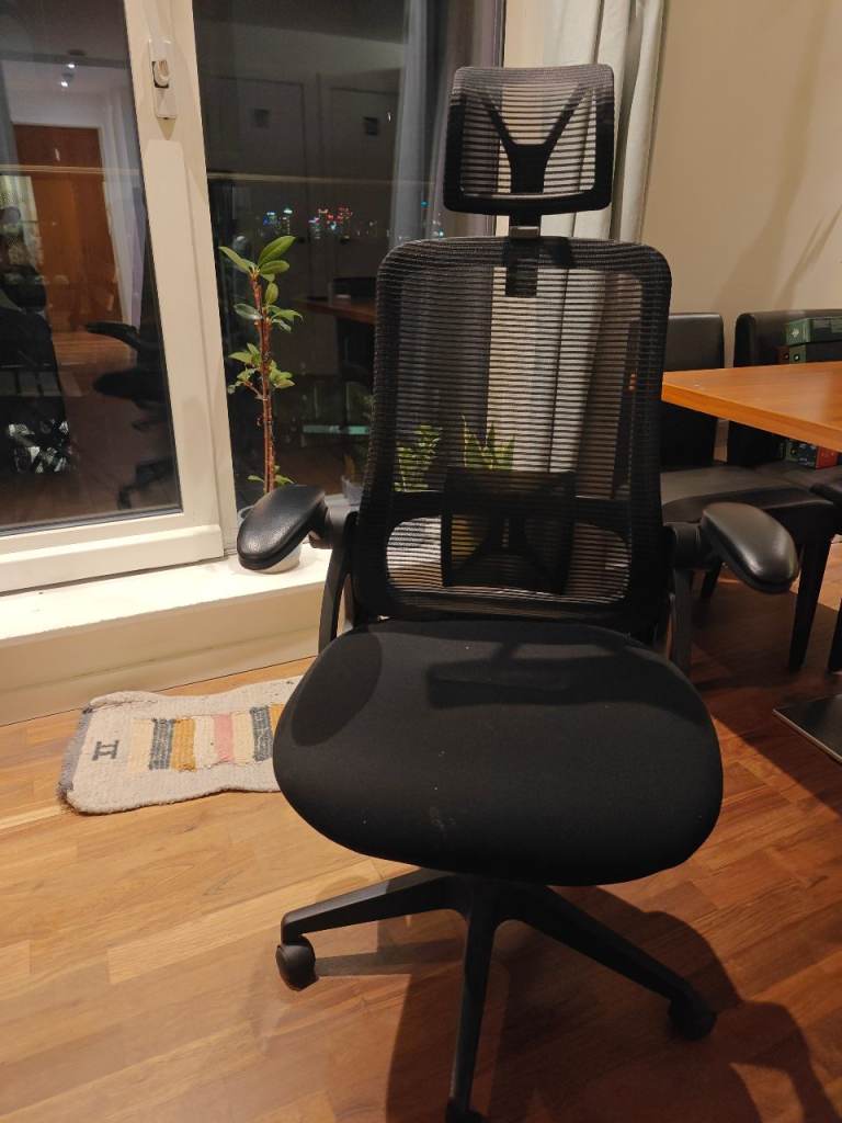 Office chair 