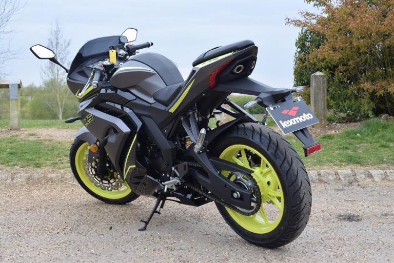 LEXMOTO LXS 125 EURO 5 2025 Petrol Manual in Black