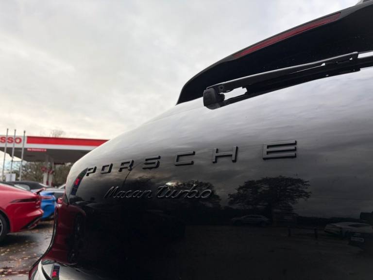 2017 67 PORSCHE MACAN 3.6T V6 TURBO SUV 5DR PETROL PDK 4WD EURO 6 (S/S) (400 PS)