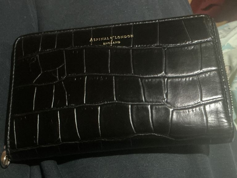 Apsinal of London Black Croc Pattern Leather Purse in Excellent Condition 