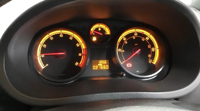 2010 Vauxhall Corsa 1.0i 12V Active 3dr HATCHBACK Petrol Manual