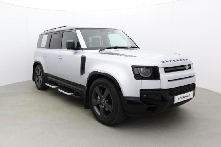 LAND ROVER DEFENDER 3.0 D300 X-Dynamic HSE 110 5dr Auto [7 Seat]