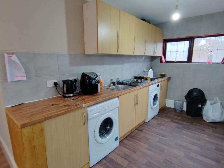 Selection of Rooms to Rent in House share - Harlesden Road, NW10 3RX