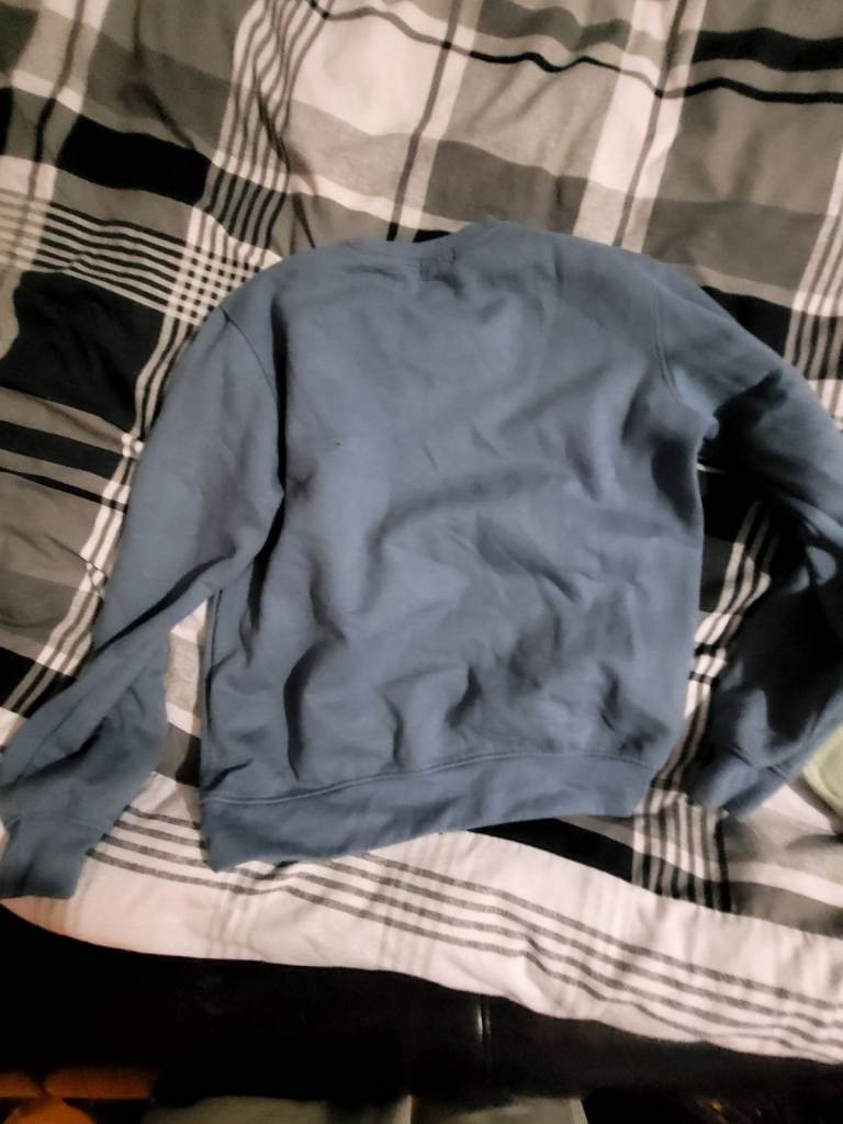 PrettyLittleThing Blue Embroidered Sweatshirt | UK 10