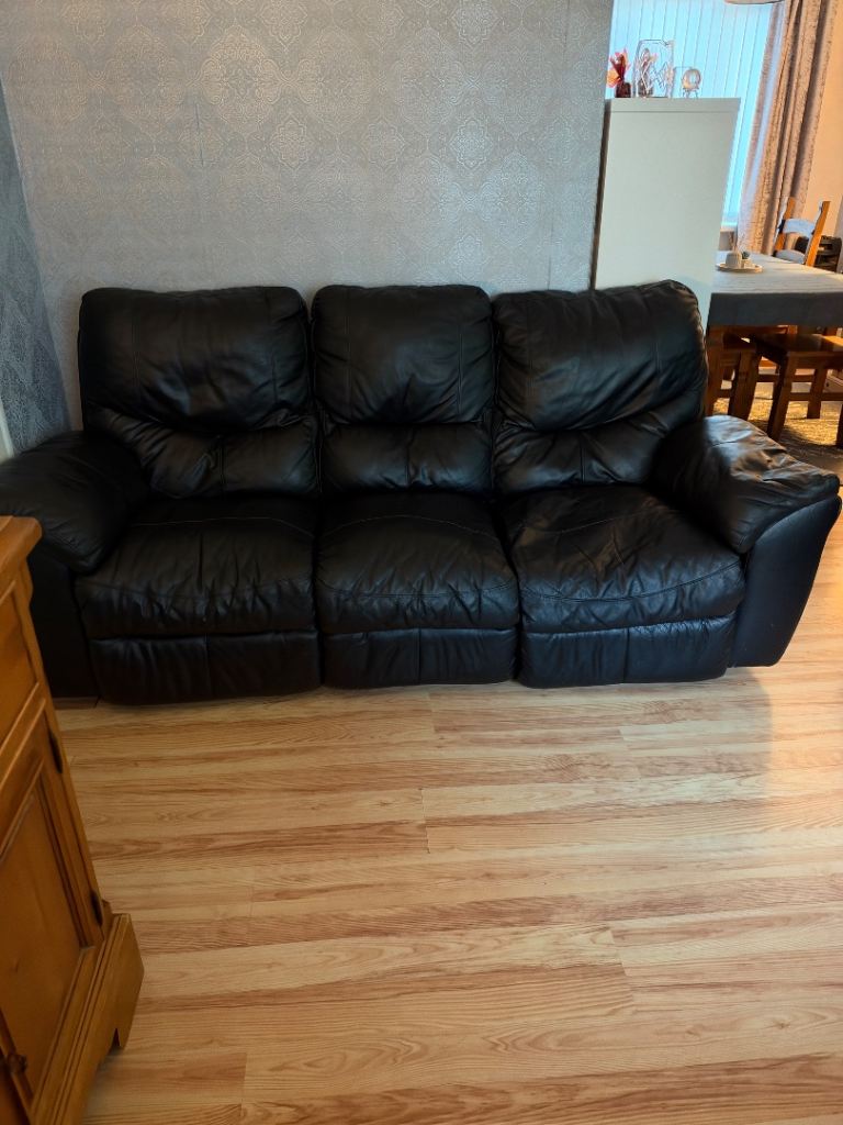 3 seater leather sofa recliner free