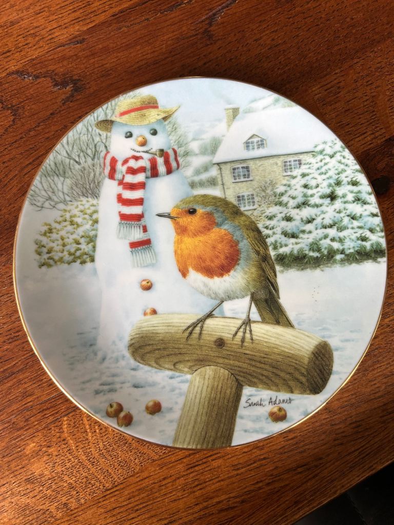 Set of 4 Christmas themed plates