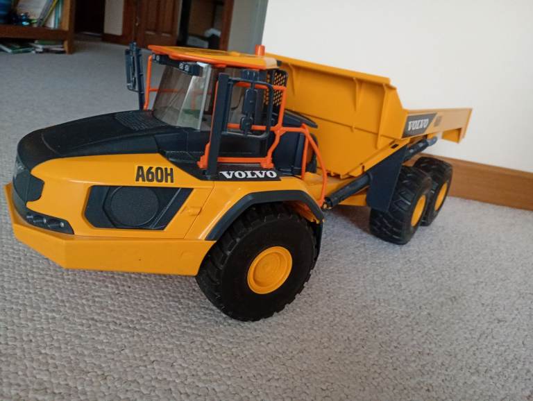 Volvo A60H Articulated Hauler Toy – Good Condition