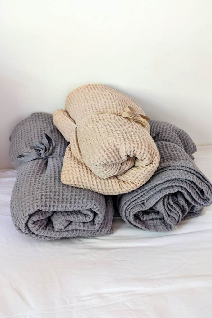 Throws, new and unused, X3, 100%cotton