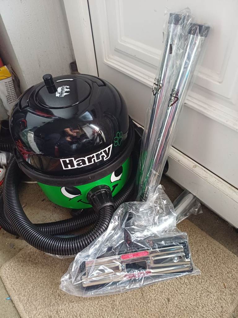 Harry (Green Henry) 1200W Twin Speed Cylinder Vacuum Cleaner