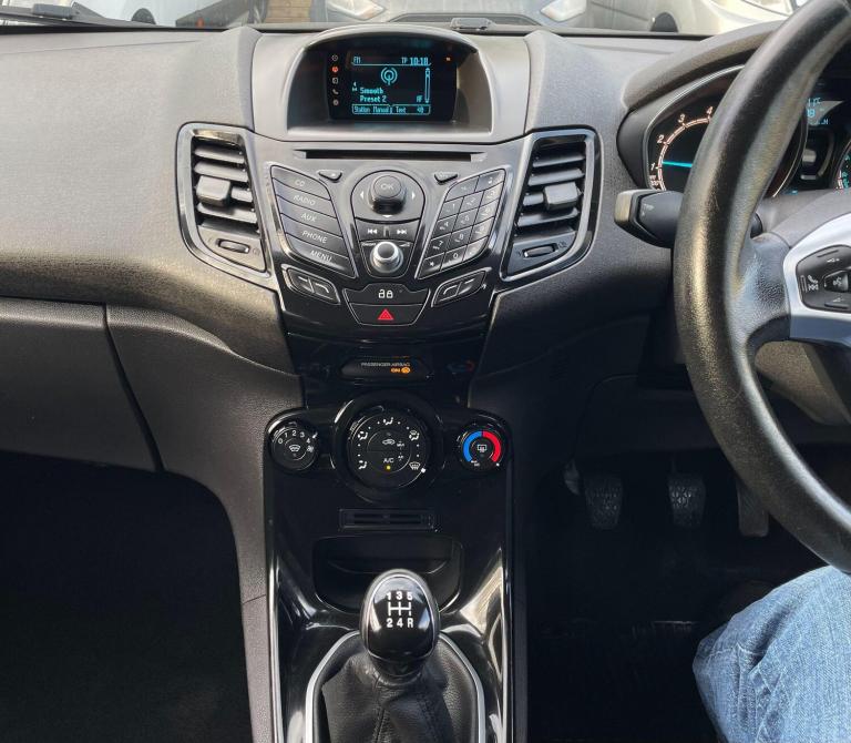 2014 Ford Fiesta 1.25 Zetec Hatchback 3dr Petrol Manual Euro 5 (82 ps) HATCHBACK Petrol Manual