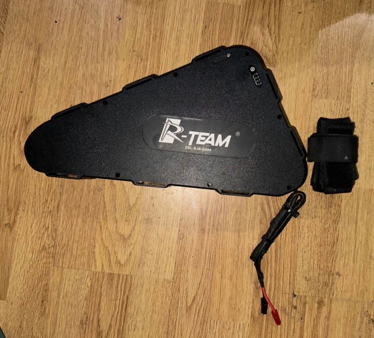 48V 20Ah Triangle E-Bike Battery – Excellent Condition