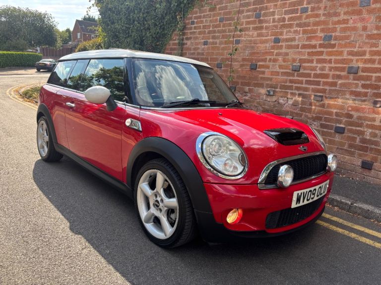 2009 09 MINI CLUBMAN COOPER S  1.6 TURBO 175 BHP