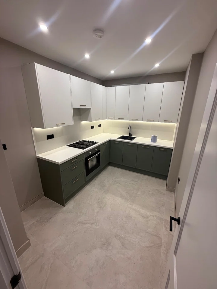4 Bed Detached House, Penderry Rise, SE6