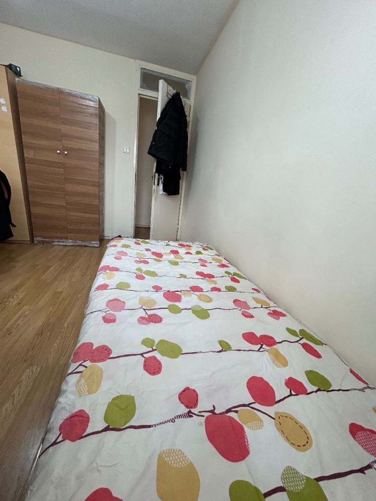 Room share 
