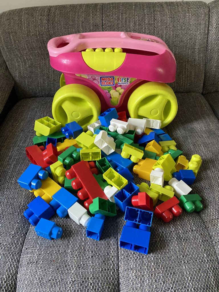 Mega bloks/blocks / 70 pieces with wagon 