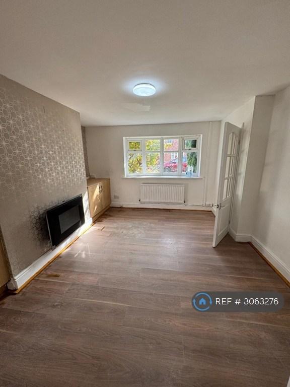 3 bedroom house in Shakespeare Avenue, Hebburn, NE31 (3 bed) (#3063276)