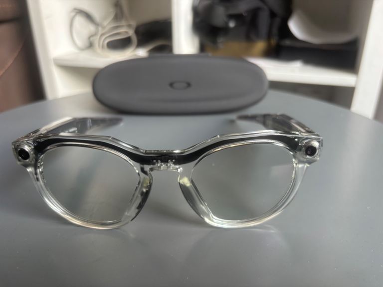 Oakley meta glasses 