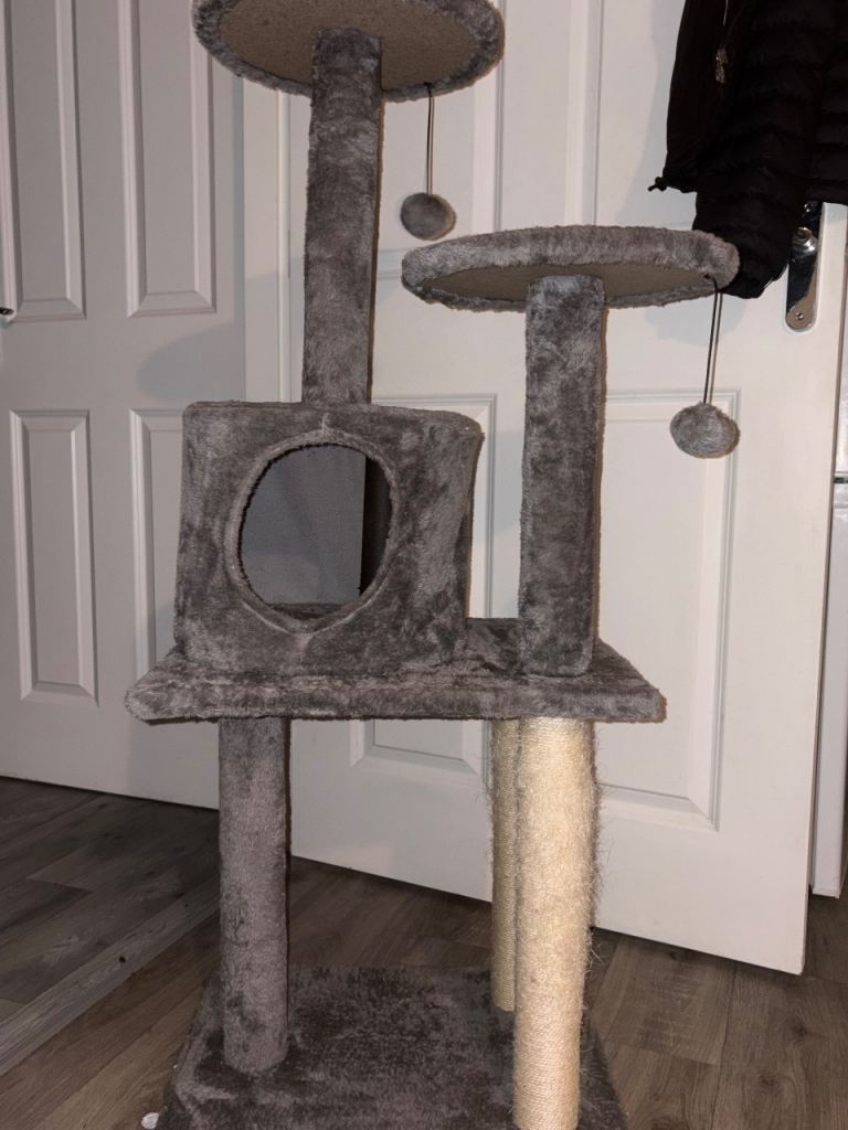 Cat tree