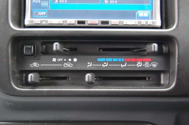 DAIHATSU HIJET  White Manual Petrol 2008