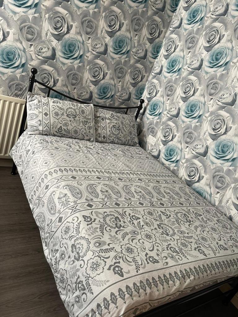 Spacious double room near Edinburgh city centre 