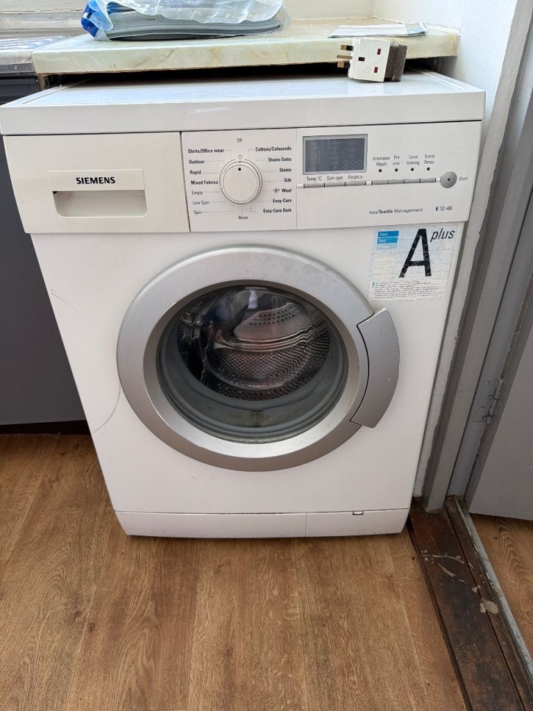 Siemens Washing Machine – White, Good Condition