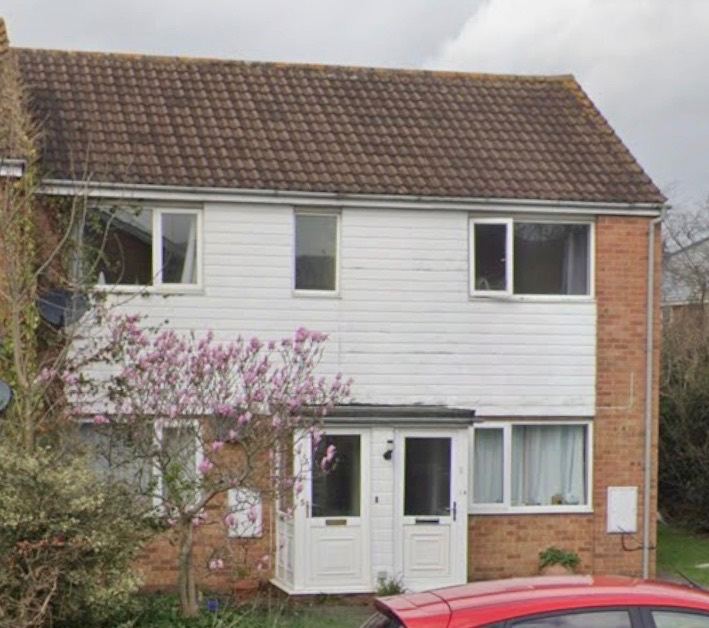 TO LET - 2 BEDROOM FLAT
