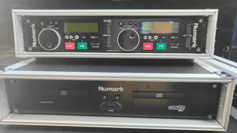 Numark Dual CD Mixer