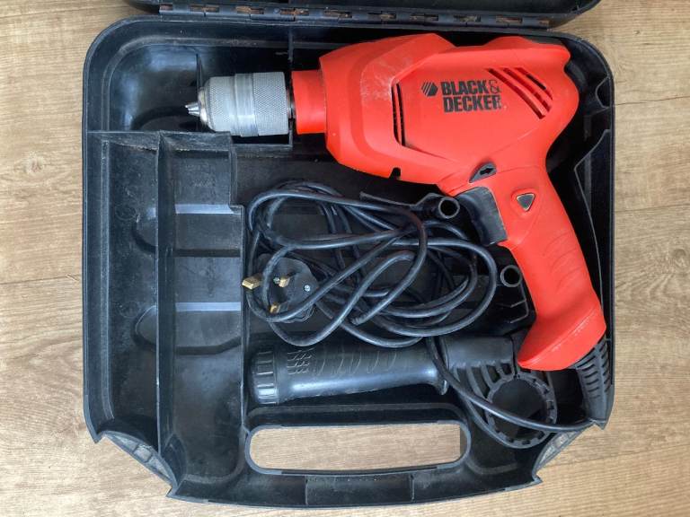 Black & Decker Corded 600W Hammer Drill with Case – Good Condition