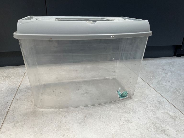 FREE plastic tank for pet
